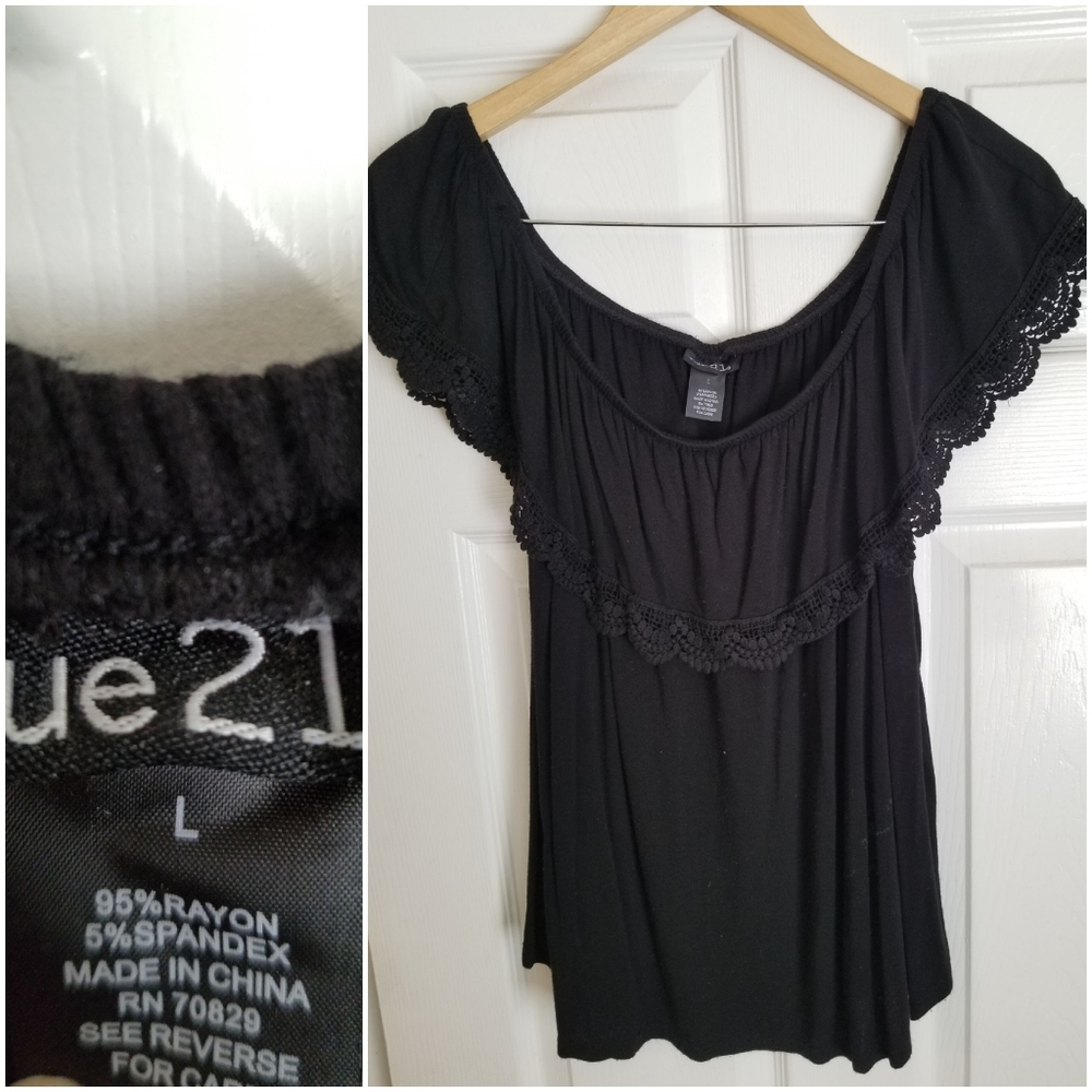 💝Rue 21 Off the shoulder top